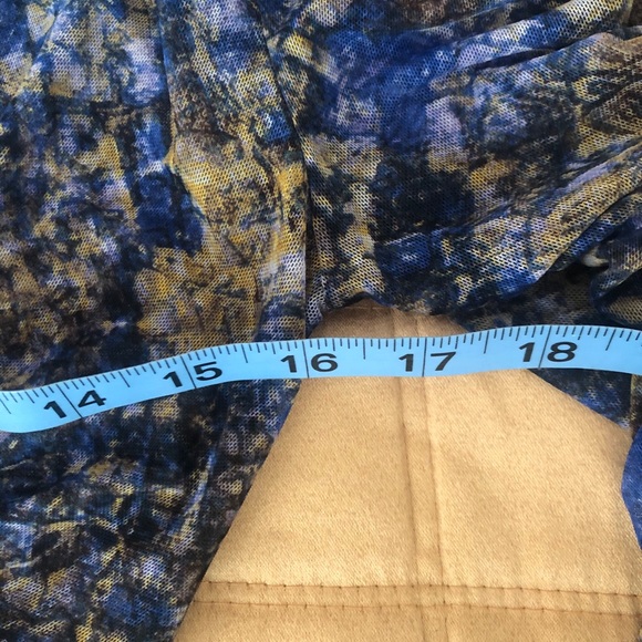 Guess Gauzy Sheer Long Sleeve V-Neck Top - Picture 8 of 8